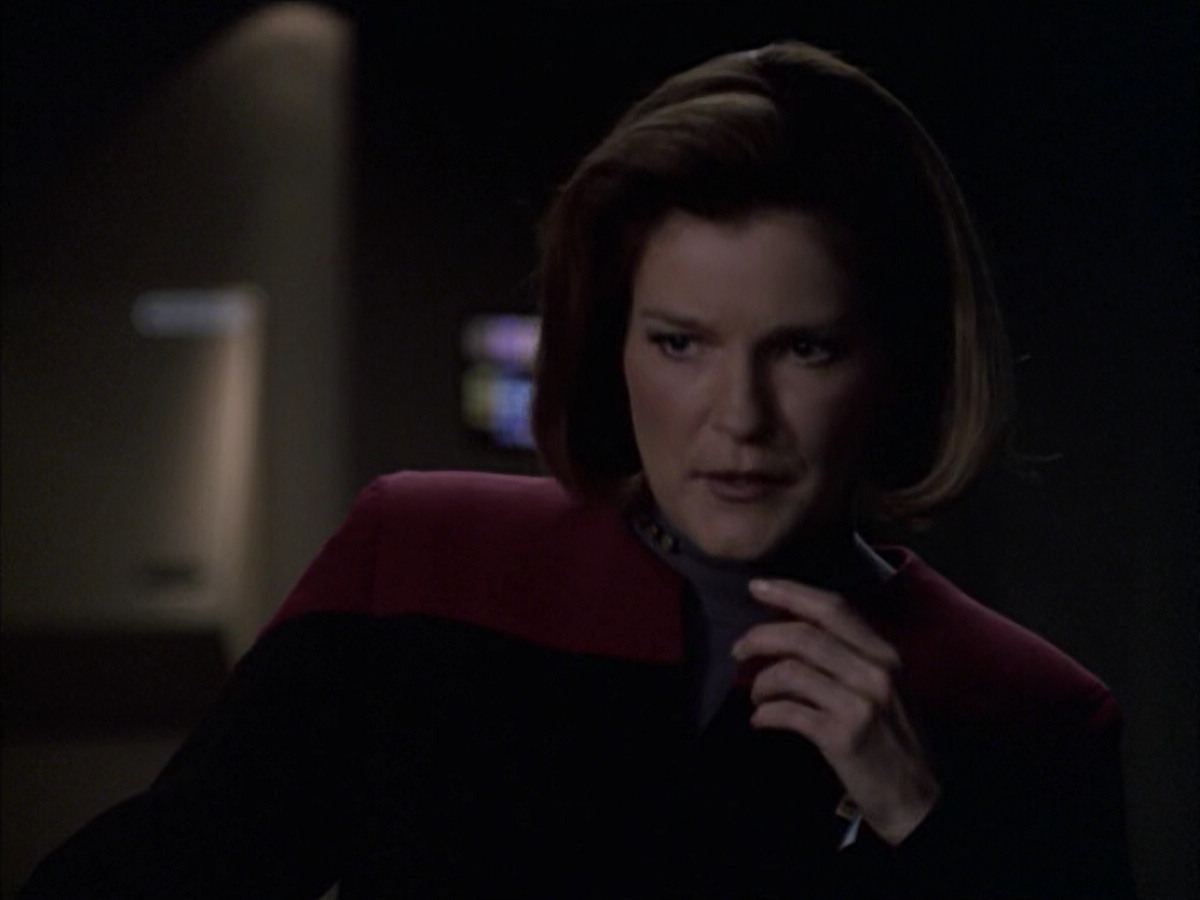 extant_StarTrek_VOY_6x09-TheVoyagerConspiracy_03313.jpg