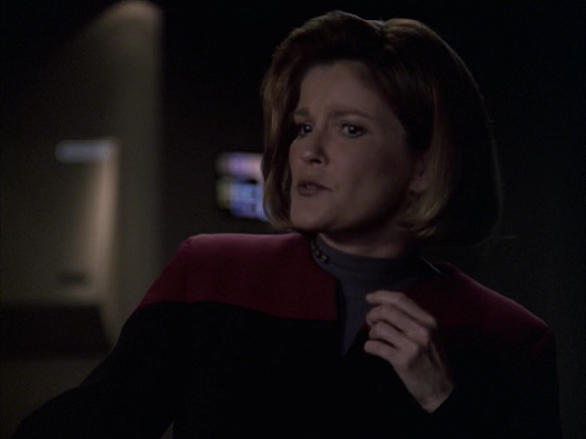 extant_StarTrek_VOY_6x09-TheVoyagerConspiracy_03317.jpg