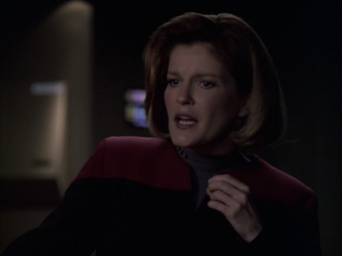 extant_StarTrek_VOY_6x09-TheVoyagerConspiracy_03318.jpg