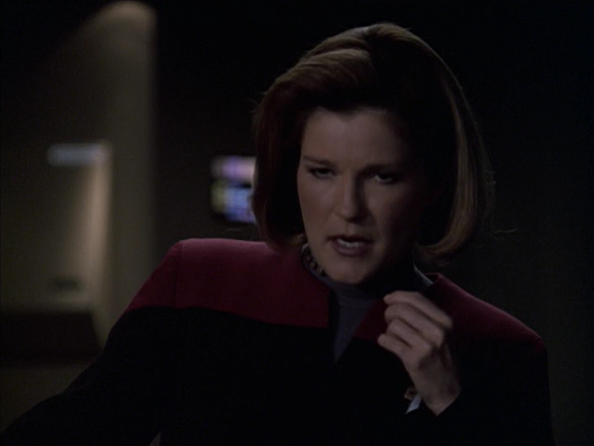 extant_StarTrek_VOY_6x09-TheVoyagerConspiracy_03334.jpg