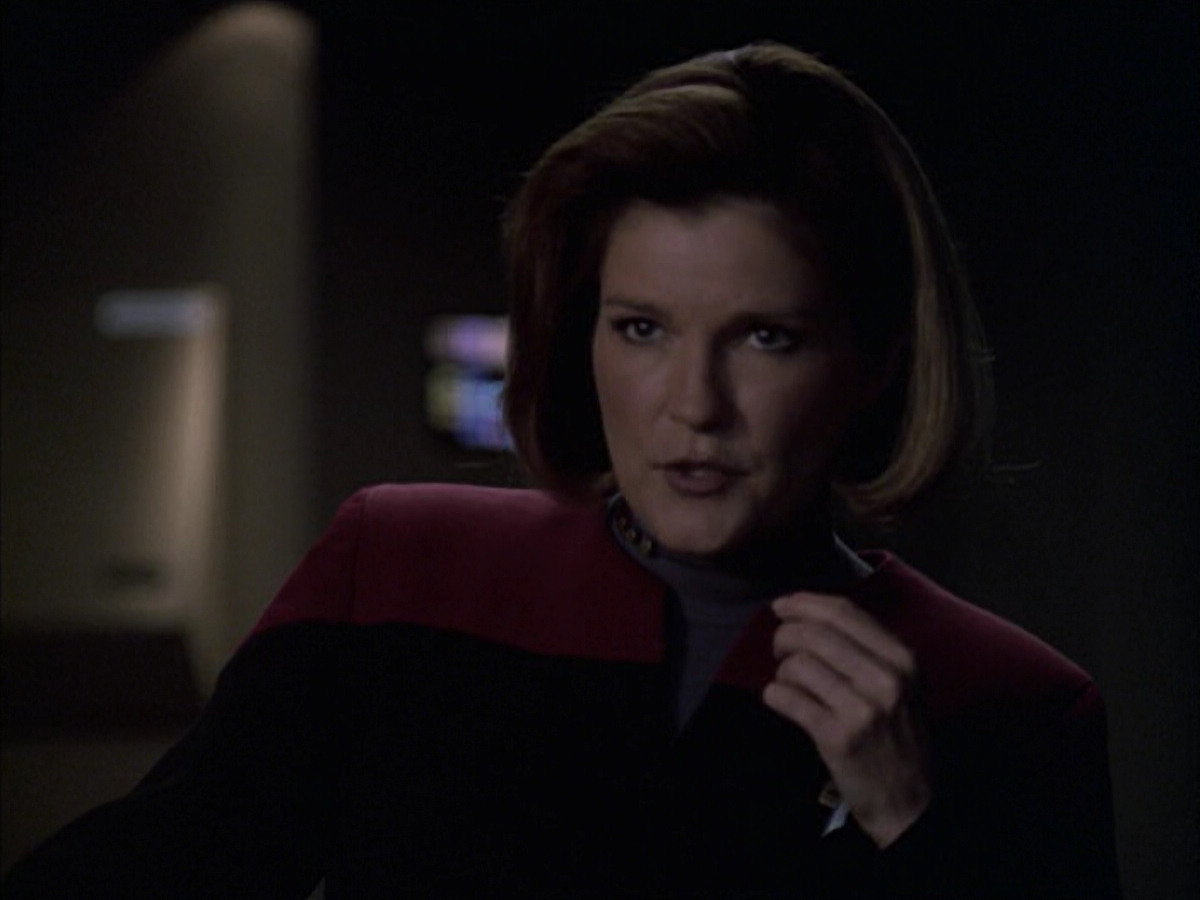 extant_StarTrek_VOY_6x09-TheVoyagerConspiracy_03335.jpg
