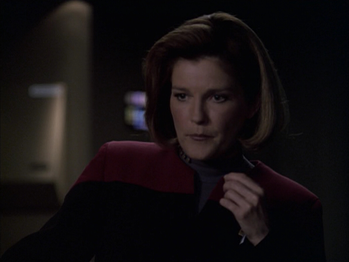 extant_StarTrek_VOY_6x09-TheVoyagerConspiracy_03338.jpg