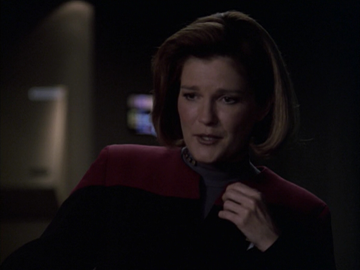 extant_StarTrek_VOY_6x09-TheVoyagerConspiracy_03369.jpg