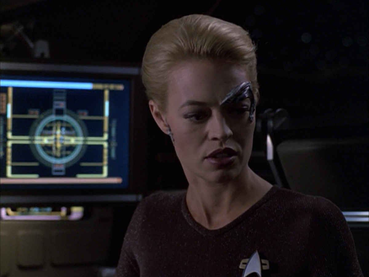 extant_StarTrek_VOY_6x09-TheVoyagerConspiracy_03385.jpg