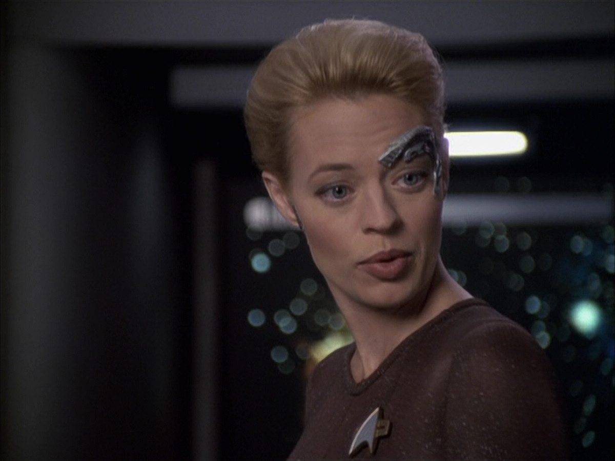 extant_StarTrek_VOY_6x09-TheVoyagerConspiracy_03557.jpg