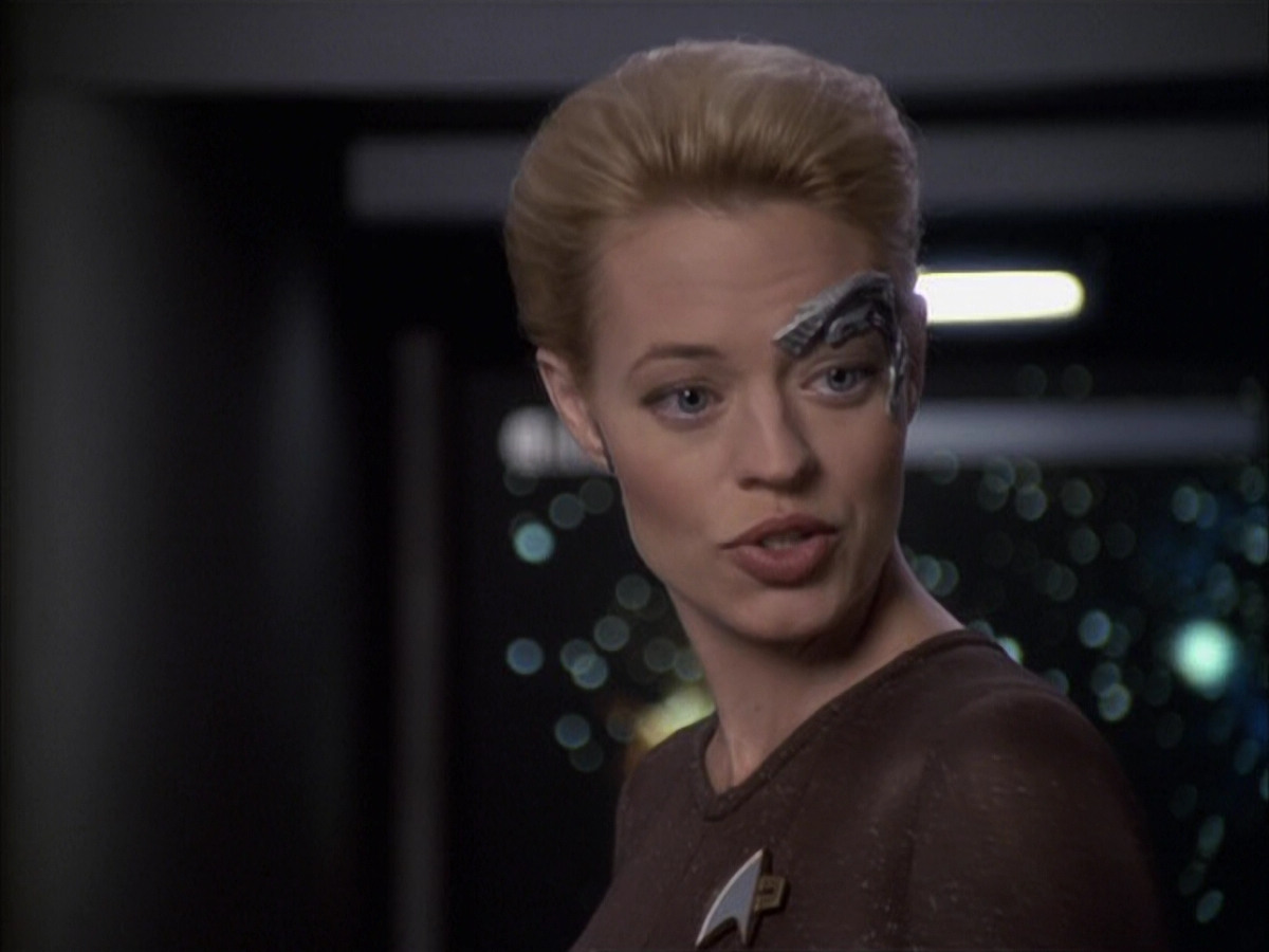 extant_StarTrek_VOY_6x09-TheVoyagerConspiracy_03558.jpg