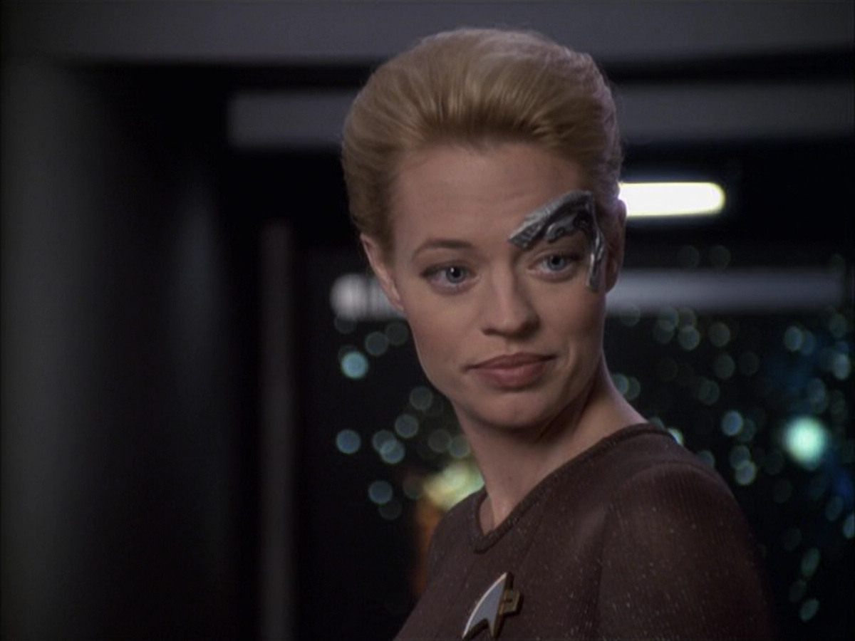 extant_StarTrek_VOY_6x09-TheVoyagerConspiracy_03560.jpg