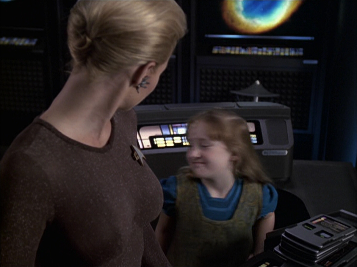 extant_StarTrek_VOY_6x09-TheVoyagerConspiracy_03561.jpg