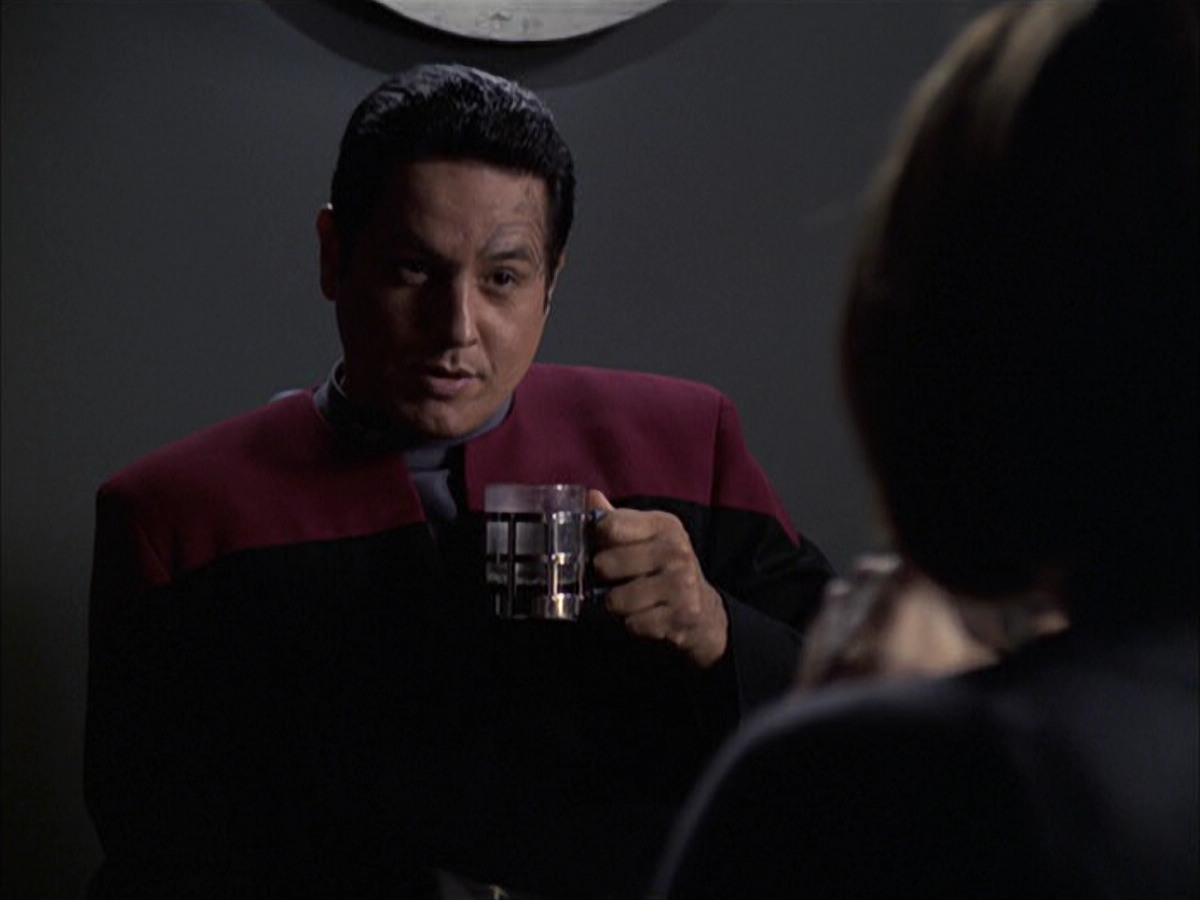 extant_StarTrek_VOY_6x09-TheVoyagerConspiracy_03605.jpg