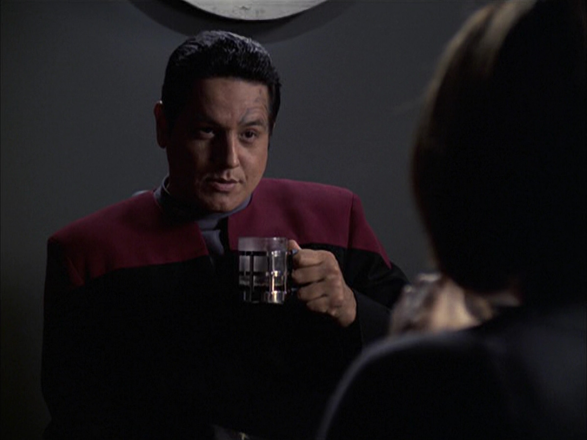 extant_StarTrek_VOY_6x09-TheVoyagerConspiracy_03606.jpg