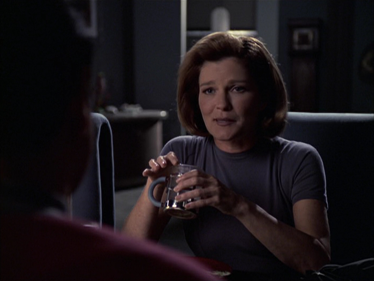 extant_StarTrek_VOY_6x09-TheVoyagerConspiracy_03612.jpg
