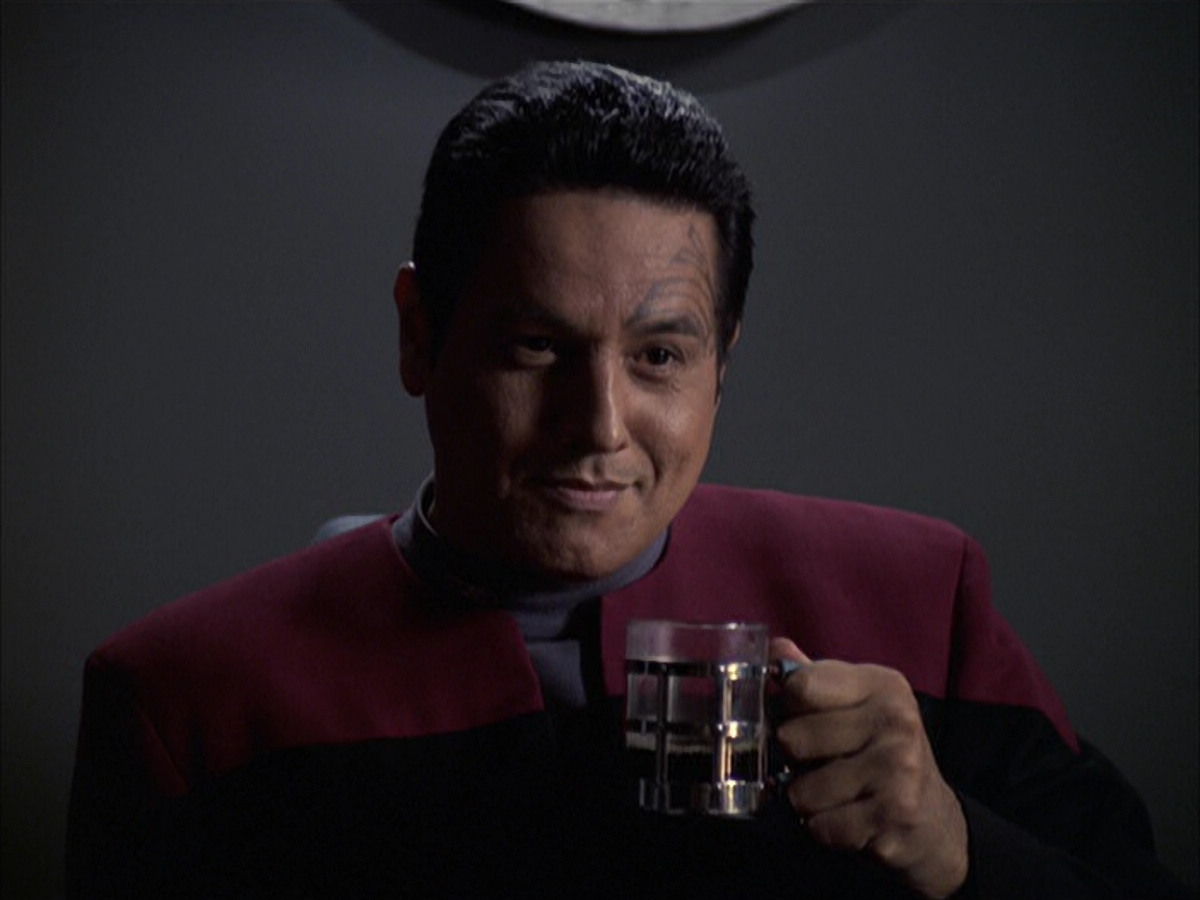 extant_StarTrek_VOY_6x09-TheVoyagerConspiracy_03615.jpg