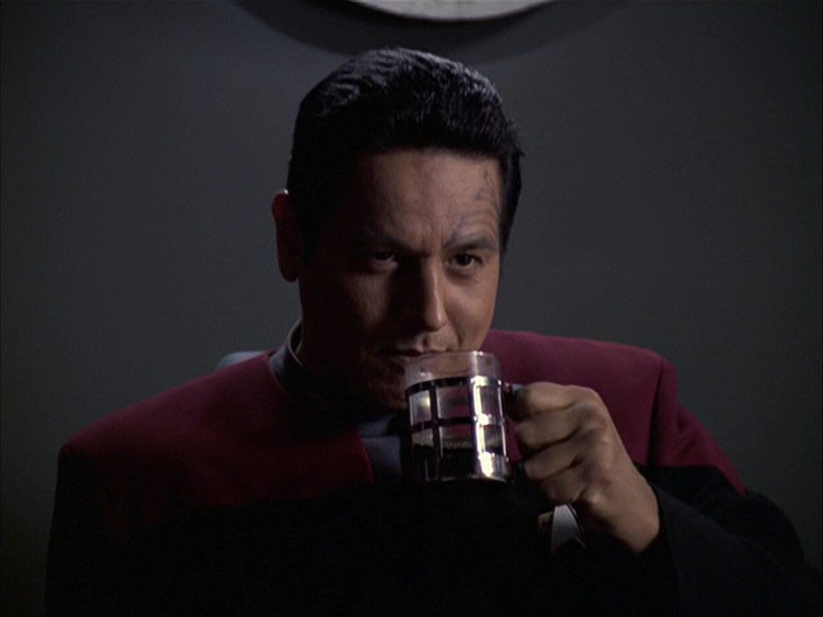 extant_StarTrek_VOY_6x09-TheVoyagerConspiracy_03628.jpg