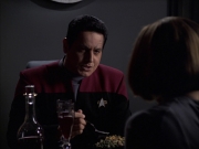 extant_StarTrek_VOY_6x09-TheVoyagerConspiracy_00374.jpg