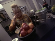 Filename=extant_StarTrek_VOY_6x09-TheVoyagerConspiracy_00552.jpg
Filesize=201KiB
Dimensions=1200x900
Date added=Dec 28, 2019 extant_StarTrek_VOY_6x09-TheVoyagerConspiracy_00552.jpg