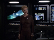 extant_StarTrek_VOY_6x09-TheVoyagerConspiracy_01896.jpg