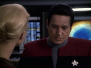 extant_StarTrek_VOY_6x09-TheVoyagerConspiracy_02008.jpg