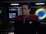 extant_StarTrek_VOY_6x09-TheVoyagerConspiracy_02061.jpg