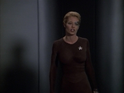 extant_StarTrek_VOY_6x09-TheVoyagerConspiracy_02079.jpg