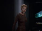 extant_StarTrek_VOY_6x09-TheVoyagerConspiracy_02080.jpg