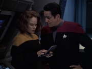 extant_StarTrek_VOY_6x09-TheVoyagerConspiracy_02258.jpg