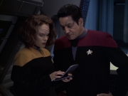 extant_StarTrek_VOY_6x09-TheVoyagerConspiracy_02259.jpg