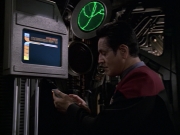 extant_StarTrek_VOY_6x09-TheVoyagerConspiracy_02779.jpg