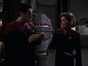 extant_StarTrek_VOY_6x09-TheVoyagerConspiracy_02795.jpg