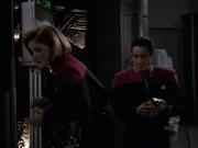 extant_StarTrek_VOY_6x09-TheVoyagerConspiracy_02806.jpg