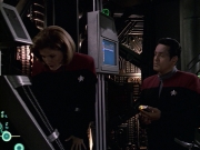 extant_StarTrek_VOY_6x09-TheVoyagerConspiracy_02810.jpg