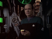 extant_StarTrek_VOY_6x09-TheVoyagerConspiracy_03023.jpg