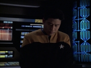 extant_StarTrek_VOY_6x09-TheVoyagerConspiracy_03049.jpg
