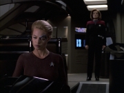 extant_StarTrek_VOY_6x09-TheVoyagerConspiracy_03057.jpg