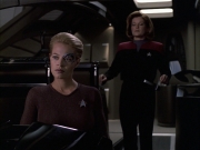 extant_StarTrek_VOY_6x09-TheVoyagerConspiracy_03061.jpg