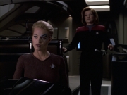 extant_StarTrek_VOY_6x09-TheVoyagerConspiracy_03062.jpg