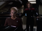 extant_StarTrek_VOY_6x09-TheVoyagerConspiracy_03077.jpg