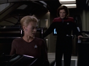 extant_StarTrek_VOY_6x09-TheVoyagerConspiracy_03092.jpg
