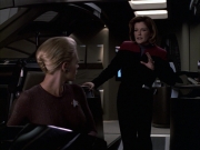 extant_StarTrek_VOY_6x09-TheVoyagerConspiracy_03208.jpg