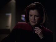 extant_StarTrek_VOY_6x09-TheVoyagerConspiracy_03316.jpg