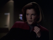 extant_StarTrek_VOY_6x09-TheVoyagerConspiracy_03336.jpg