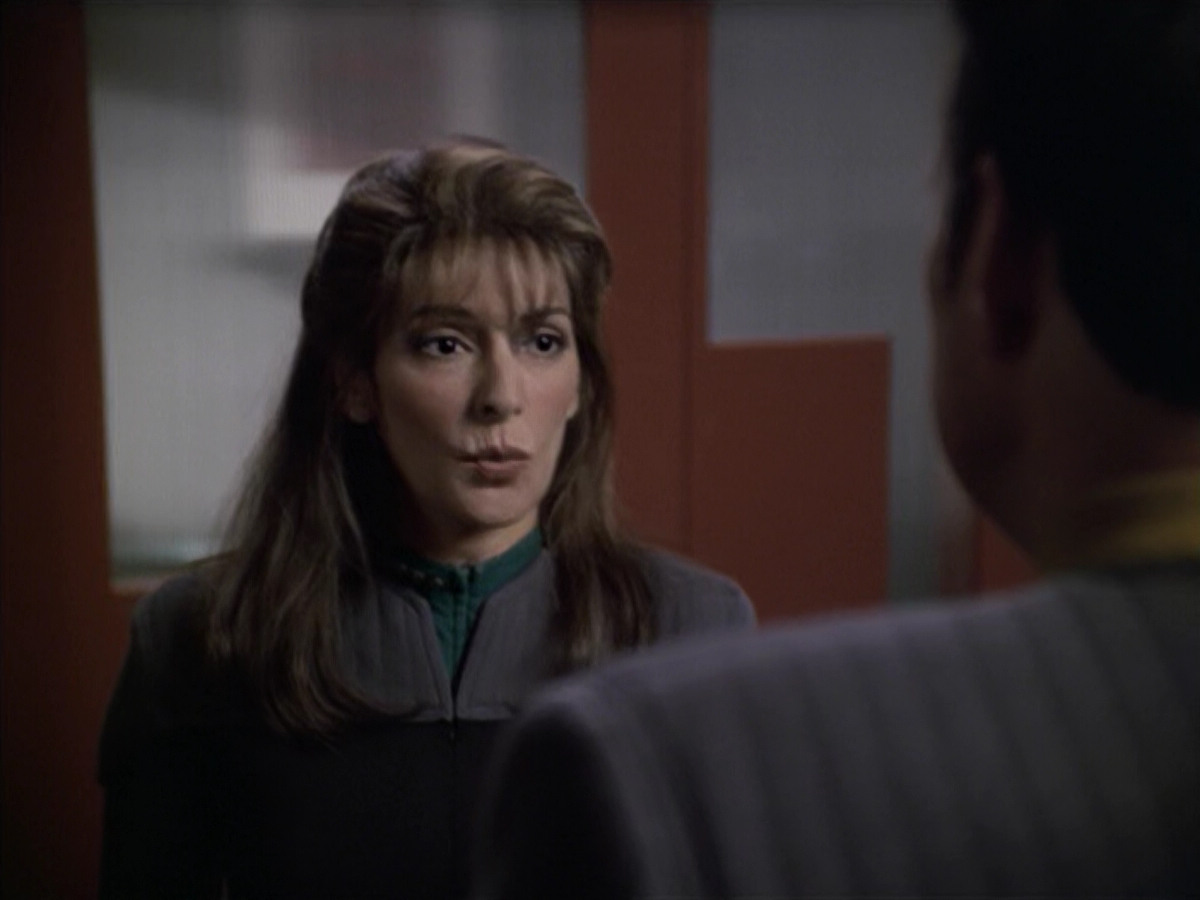 extant_StarTrek_VOY_6x10-Pathfinder_00071.jpg