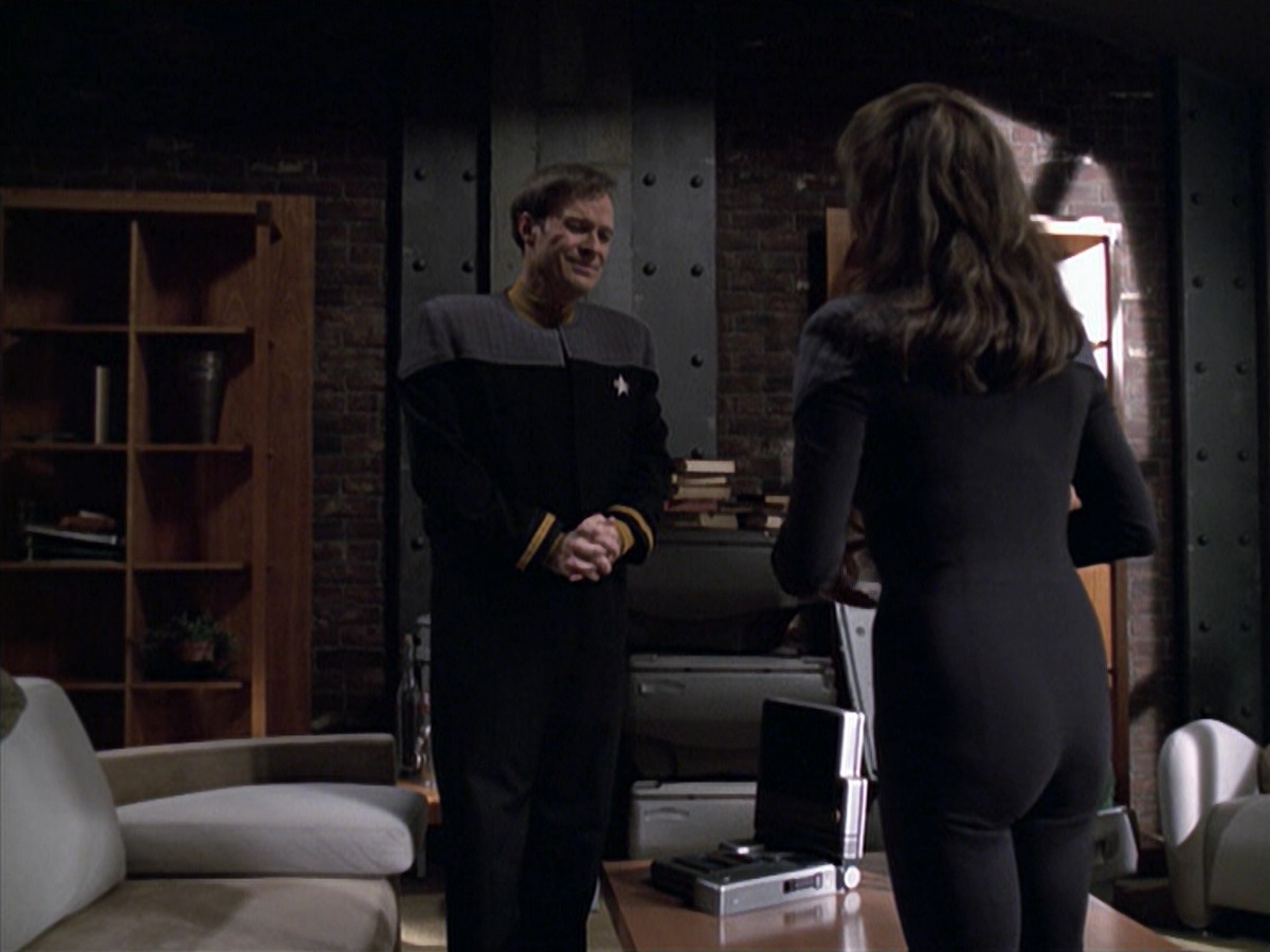 extant_StarTrek_VOY_6x10-Pathfinder_00151.jpg