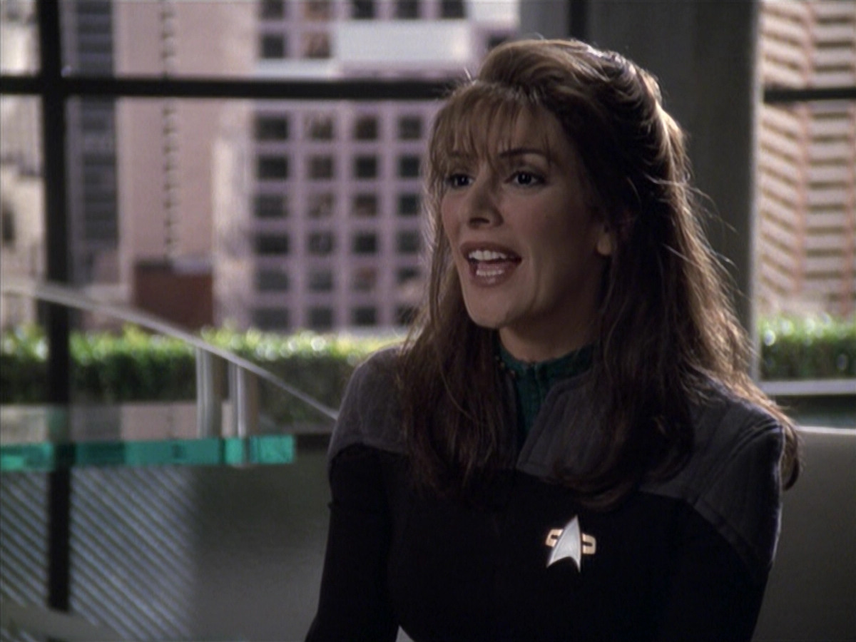 extant_StarTrek_VOY_6x10-Pathfinder_00227.jpg