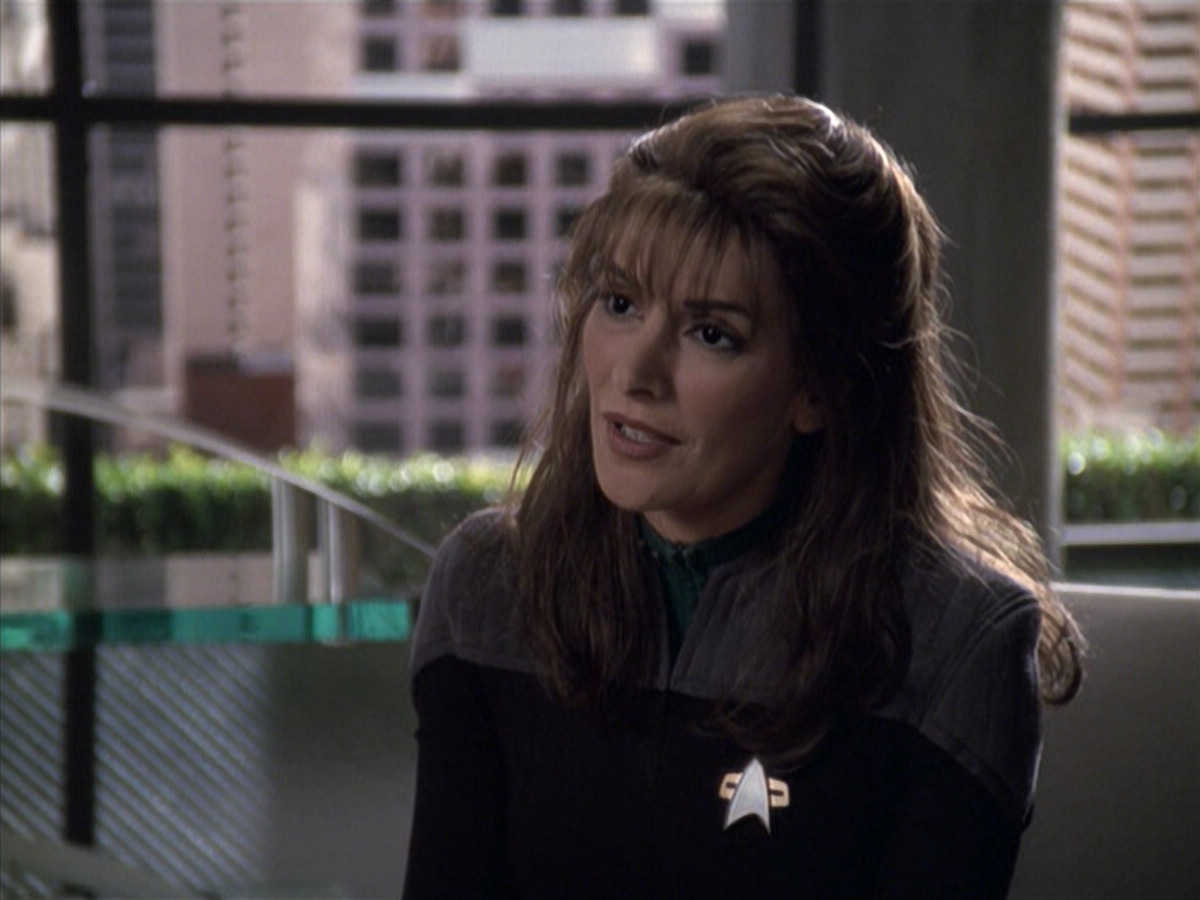 extant_StarTrek_VOY_6x10-Pathfinder_00249.jpg