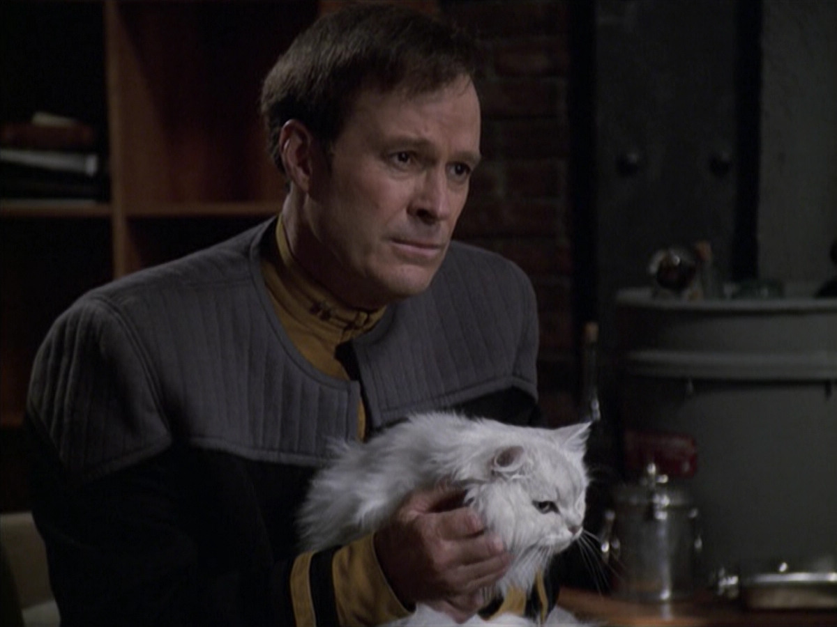 extant_StarTrek_VOY_6x10-Pathfinder_00262.jpg