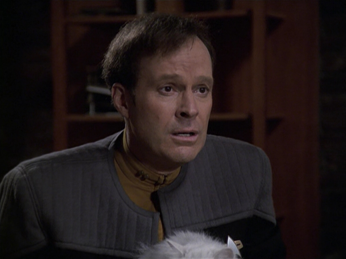 extant_StarTrek_VOY_6x10-Pathfinder_00275.jpg