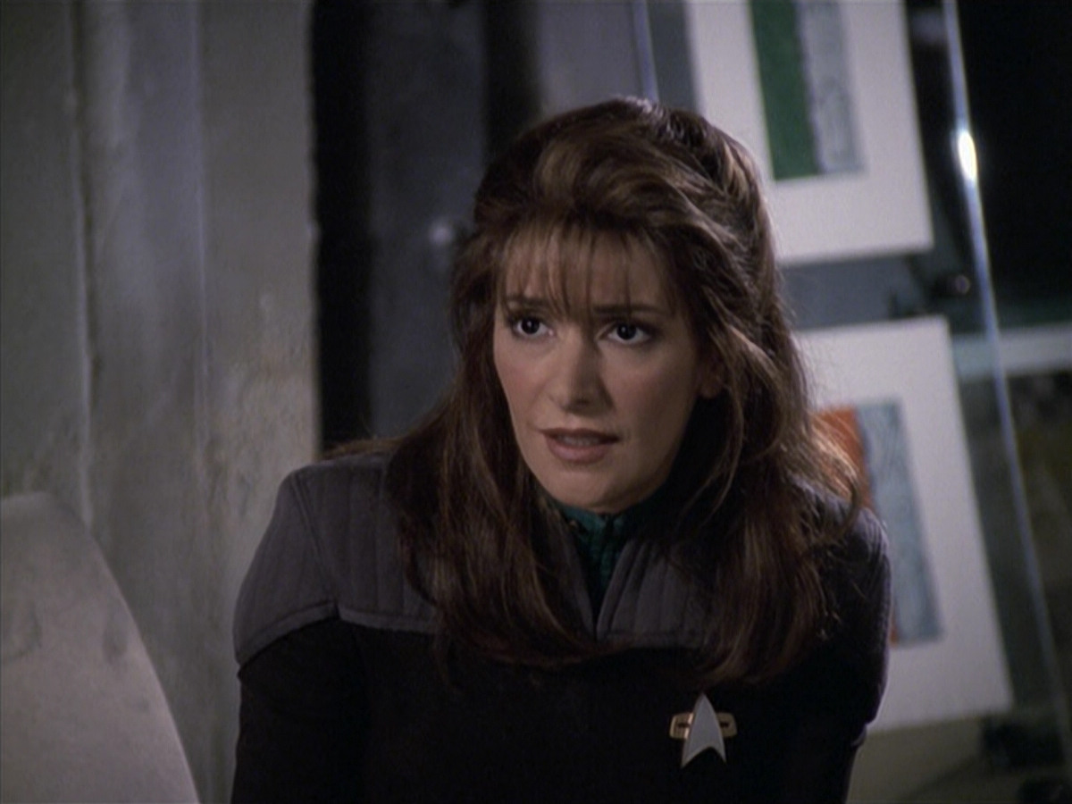 extant_StarTrek_VOY_6x10-Pathfinder_00495.jpg