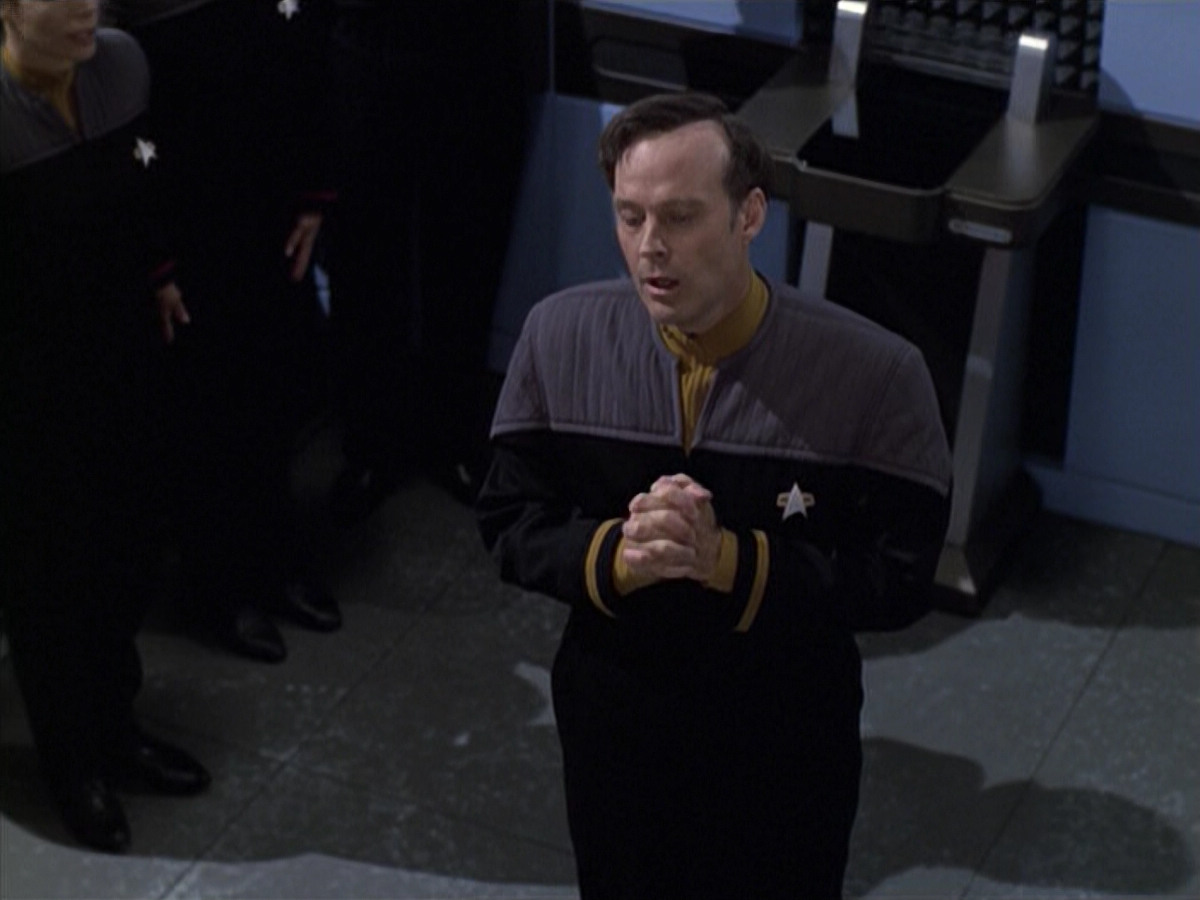 extant_StarTrek_VOY_6x10-Pathfinder_01349.jpg