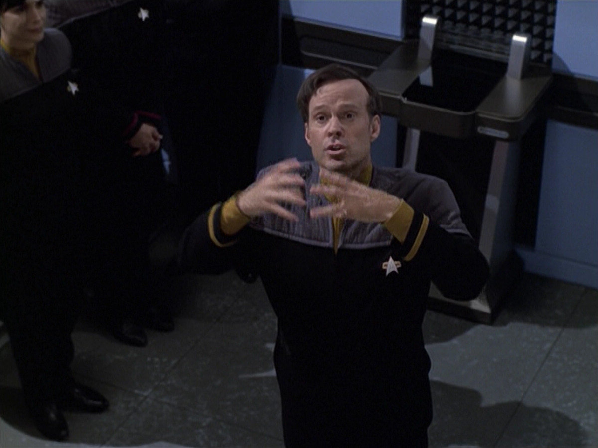 extant_StarTrek_VOY_6x10-Pathfinder_01366.jpg
