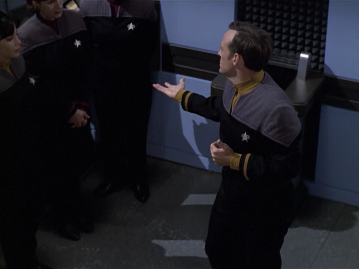extant_StarTrek_VOY_6x10-Pathfinder_01387.jpg
